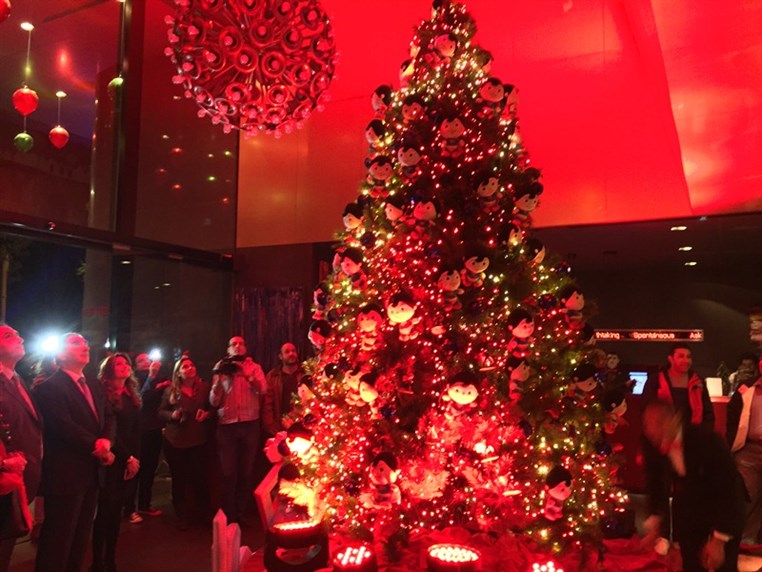 Light up a Christmas tree at Smallville 